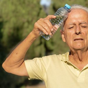 Ondas de calor: como proteger as pessoas idosas durante o verão